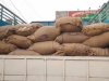 राजगांगपुर में महुआ के साथ वाहन जप्त 