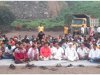 स्थानीय बेरोजगारो की नियुक्ति को लेकर धरना प्रदर्शन 