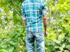 रास्ते के किनारे पेड़ में झूलता मिला युवक का शव 