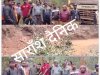 नक्सलियों द्वारा कटे पेड़ डालकर रास्ता जाम किया गया 