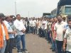 मजदूरों का मेहनताना दिए बगैर भाग रही थी कंपनी मजदूरों ने रोका 