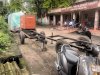 स्कूल परिसर में बडी जेनरेटर रखे जाने से बच्चों को खतरा 