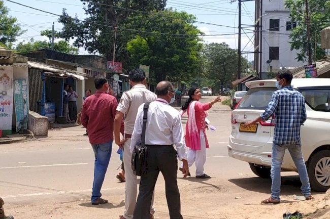 मीडिया में प्रकाशित खबरो के बाद औषाधालयो में पडा़ छापा 