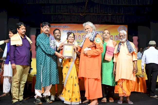 महिला योग गुरुओं को सम्मान