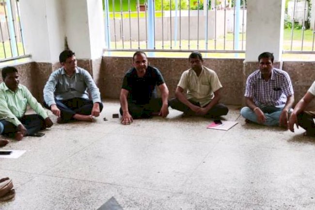 विभिन्न समस्याओं को लेकर की गई बैठक 