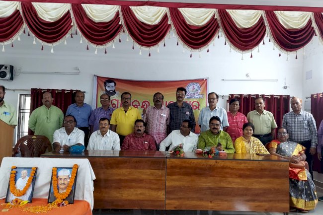 गोपबंधु पुस्तकालय में गांधी और शास्त्री जयंती मनाई गई