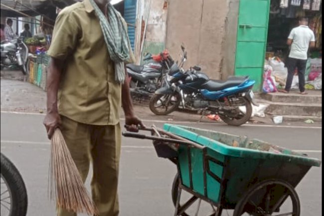 तालचेर के लोकप्रिय सफाई कर्मी मुकुंद