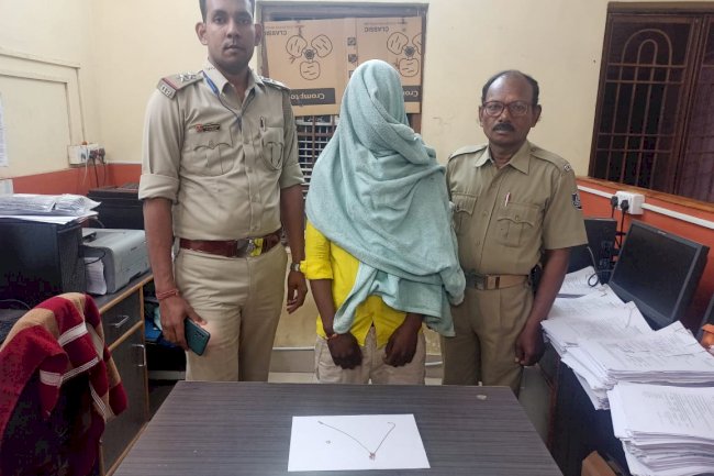 महीने भर बाद चोर पुलिस की गिरफ्त में 