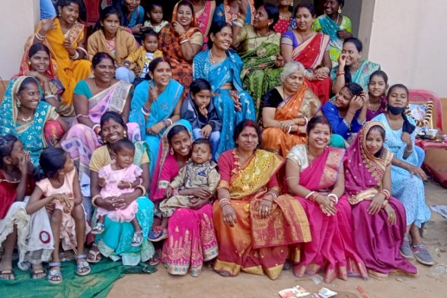 विश्वकर्मा समाज वनभोज कार्यक्रम में समाजिक विकास पर हुई चर्चा 
