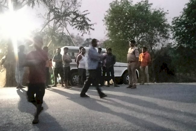 तेज गति और असमान्य तरीके से खड़ी वाहनों पर घरघोड़ा पुलिस की कार्यवाही