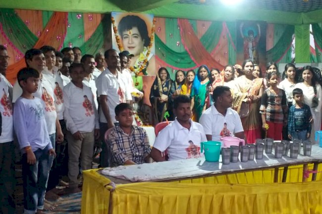 सभी भक्तो को सारथी परिवार की ओर से शीतल पेय पिलाई  गई  