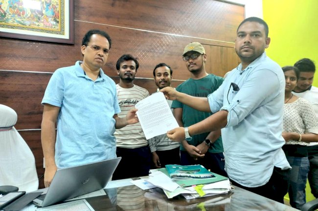 उषा सर्वे कंपनी द्वारा ठगे गए कर्मचारी 