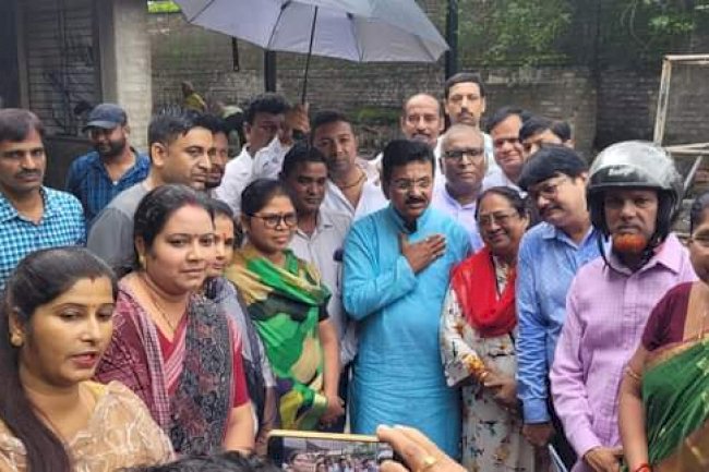 श्रम मंत्री ने किया श्रमिक अस्पताल का दौरा 