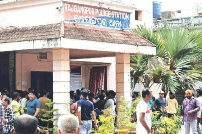 गैंगवार में 9 गिरफ्तार 