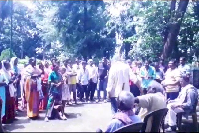 रेलवे से प्रभावित लोगों ने की मुआवजा की मांग, 