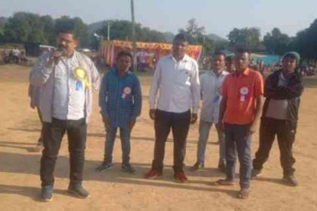 मगदा गौंड़ समाज का एक दिवसीय फुटबाल प्रतियोगिता संपन्न 
