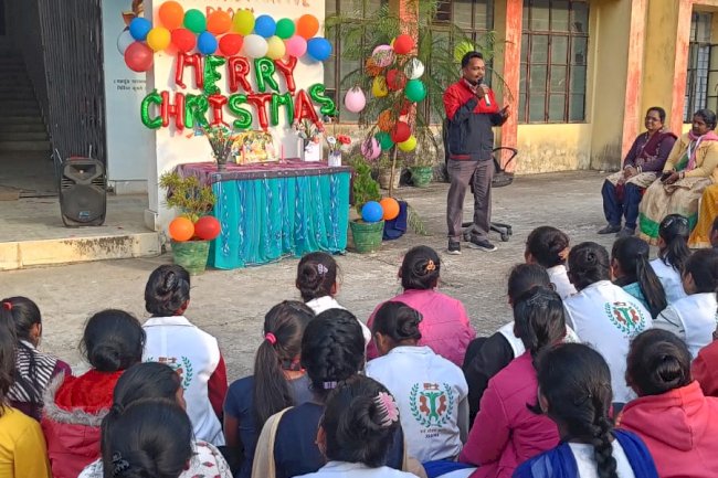 रायकेरा आईटीआई में क्रिसमस मिलन समारोह का आयोजन 