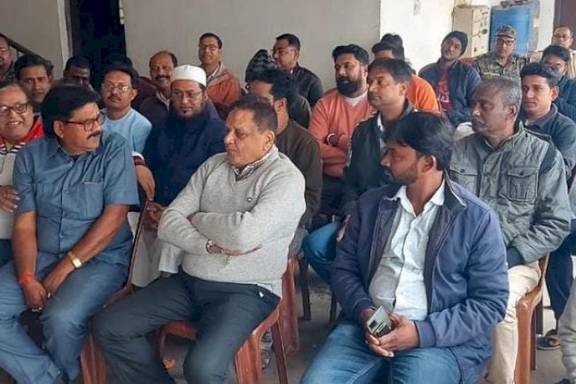 मनोहरपुर थाना में श्रीराम मंदिर प्राण प्रतिष्ठा को लेकर बैठक की गई 