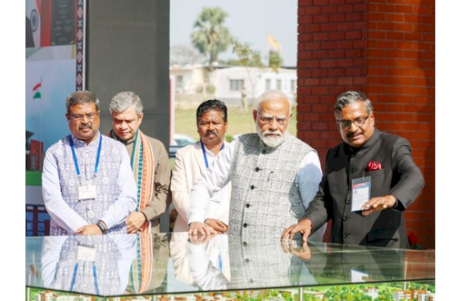 प्रधानमंत्री ने आईआईएम संबलपुर की शुरुआत के साथ ओडिशा को 68 000 करोड़ रुपये की परियोजना का तोहफा दिया
