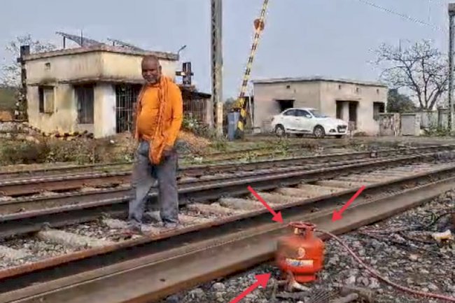 रेलवे पटरी मरम्मत कार्य में घरेलू रसोई गैस का उपयोग 