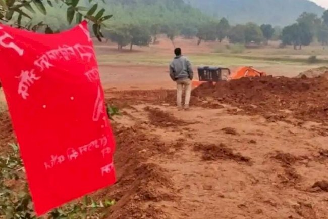 लेवी नहीं तो काम नहीं पोकलेन में लगा दी आग 