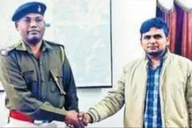  मनोहरपुर थाना में नये थाना प्रभारी ने पदभार संभाला  