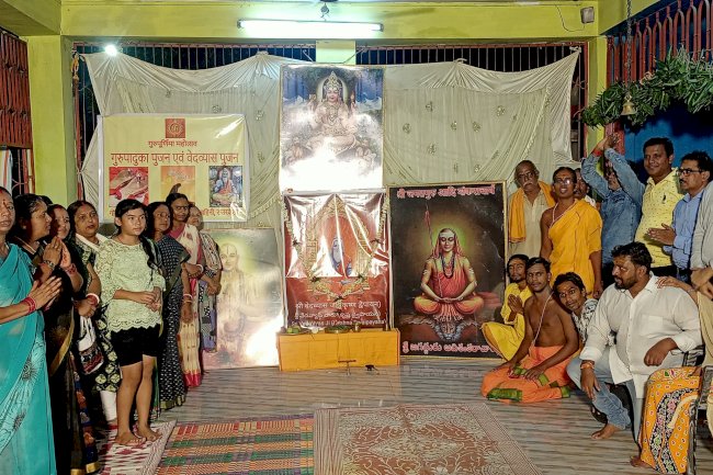 सेक्टर बी स्थित राममंदिर में गुरू पूर्णिमा का पर्व मनाया गया 