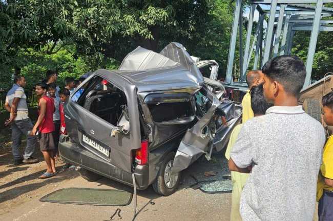 ट्रेलर की टक्कर से कार चालक की मौत   