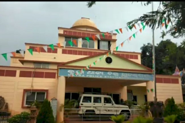 करमा पूजा देखने गई युवती के साथ सामूहिक दुष्कर्म 