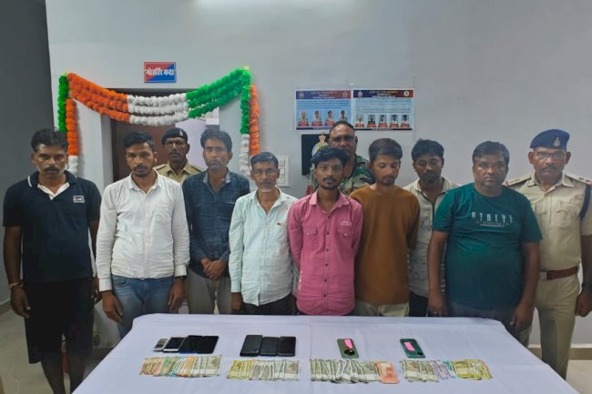 सट्टा रैकेट संचालक समेत 8 गिरफ्तार 