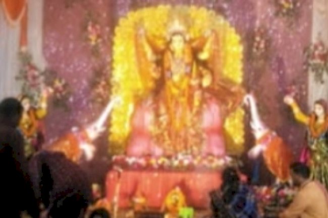 मां गजलक्ष्मी के दर्शन के लिए उमड़ी भीड़