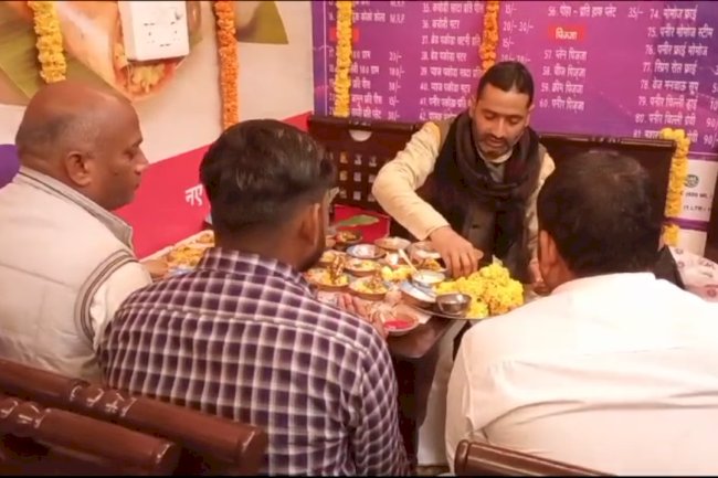 अयोध्या में खुला मंगलमुर्ति फुड़कार्ट 