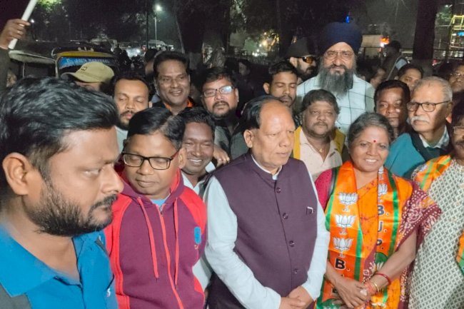 भाजपा के दिल्ली जितने का जश्न मना राउरकेला में 