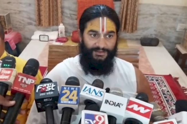 हनुमानगढ़ी के महंत संजय दास का आशीर्वाद विराट की आरसीबी ने रचा जीत का इतिहास