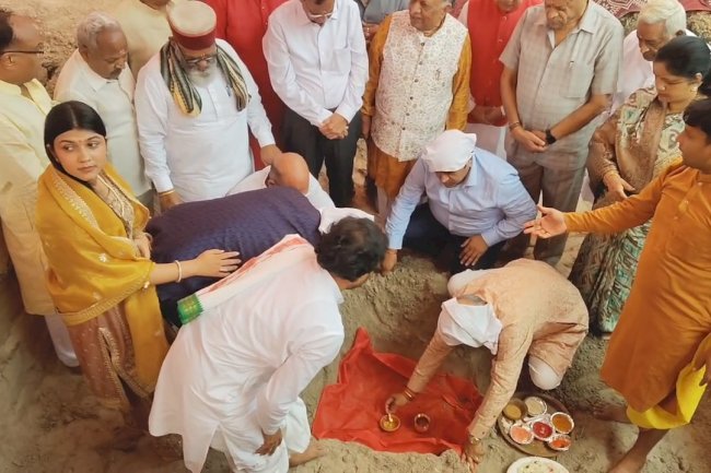 श्रीराम सेवासदन ट्रस्ट द्वारा अयोध्या में धर्मशाला का भूमि पूजन