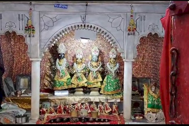 मणि पर्वत पर सावन झूला आज 