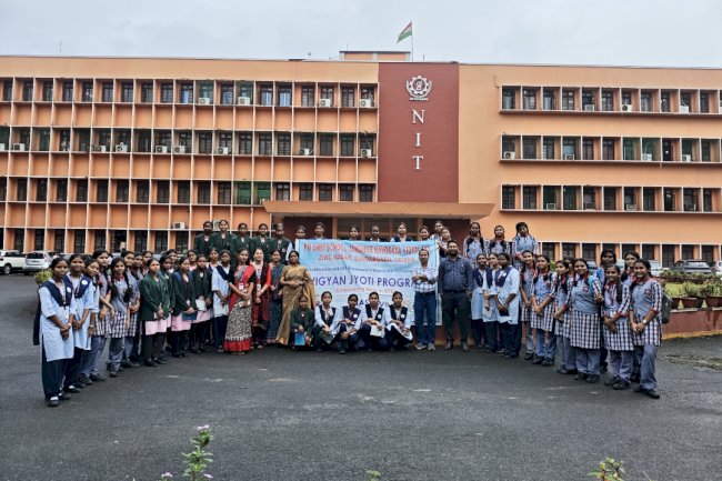 इंटर की छात्राएं एनआईटी राउरकेला से परिचित हुई