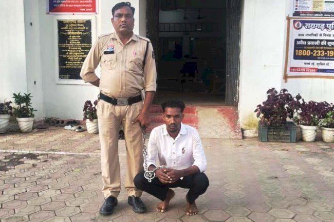 दुकान का सटर तोड़ कर गुटखा एवं नकदी चोरी