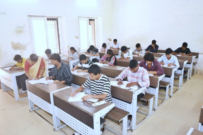 अग्निवीर और यूनिफॉर्म्ड सर्विस भर्ती के लिए प्री डरिक्रूटमेंट ट्रेनिंग की प्रवेश परीक्षा आयोजित