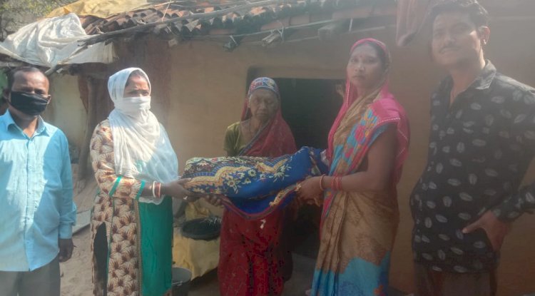 साराँश दैनिक के प्रयास से वृद्धा को मिल रही मदद 