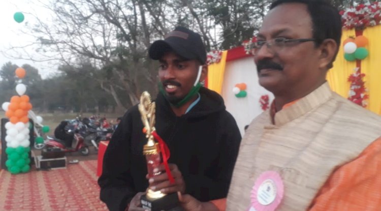 स्मास बिजेता व नेहरू क्लब उप बिजेता हुई
