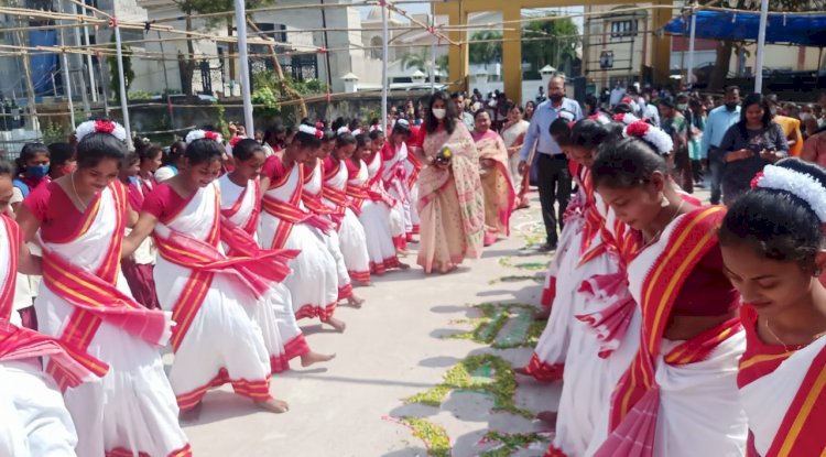 डालमियाँ सीमेंट ने इस तरह किया महिलाओ का सम्मान   