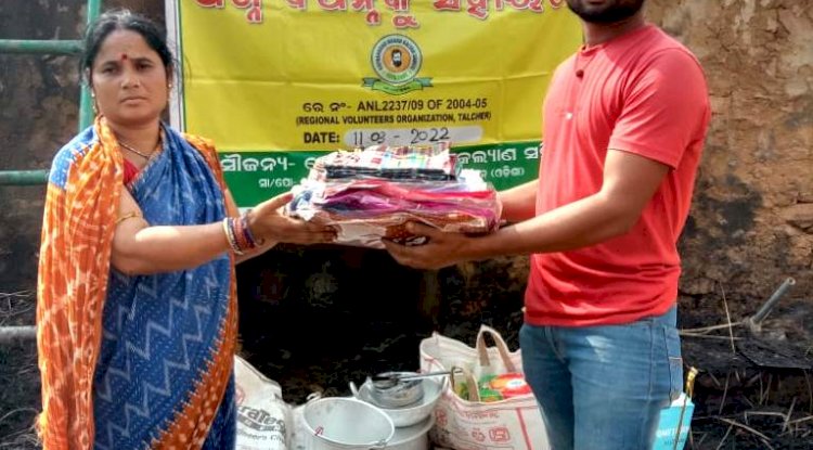 अग्नि पीडितो के मदद के लिए आगे आई संस्था