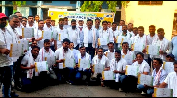 56 सदस्यों को मानपत्र प्रदान किया गया 