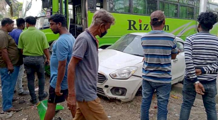 तीन वाहनो से टकराई बस पाँच घायल