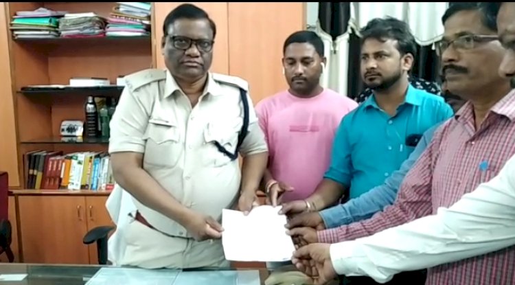 पत्रकार पर पुलिसिया अत्याचार के विरूद्ध एकजुट हुए पत्रकार 