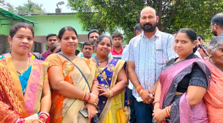 खान प्रबंधन की दादागीरी से नाराज ग्रामीण 