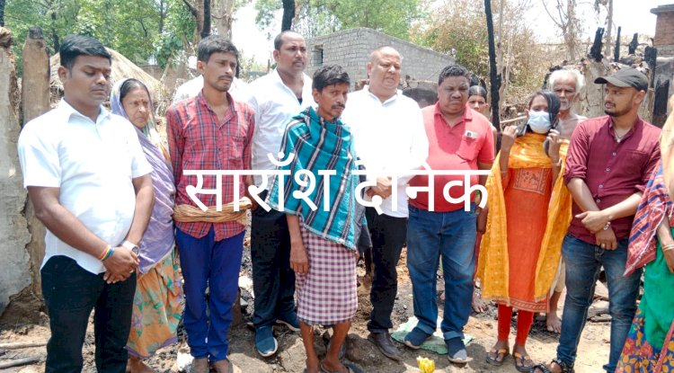 अग्नि पीड़ित परिवारो के मदद के लिए बढे कई हाथ  