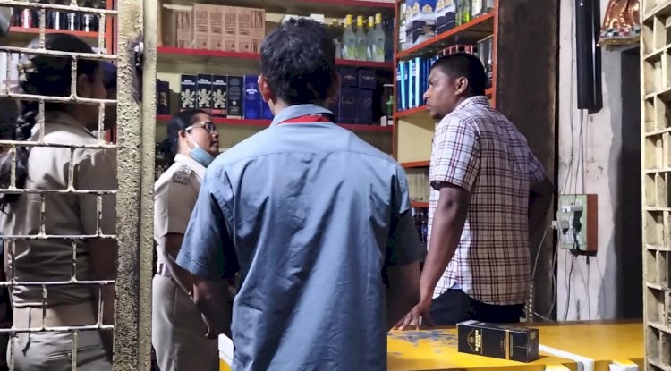 मूल्य वृद्धि को लेकर विदेशी शराब दुकानों पर कार्रवाई