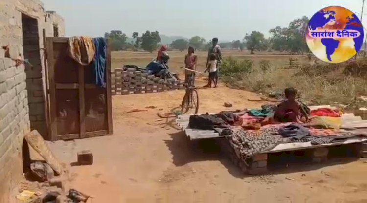 आंधी में  उजड़ा आशियाना नही मिली कोई मदद 